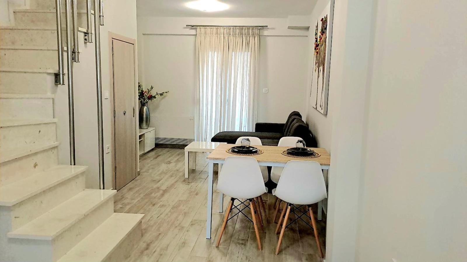 Comfy And Stylish Apt2 Ioánina Exterior foto
